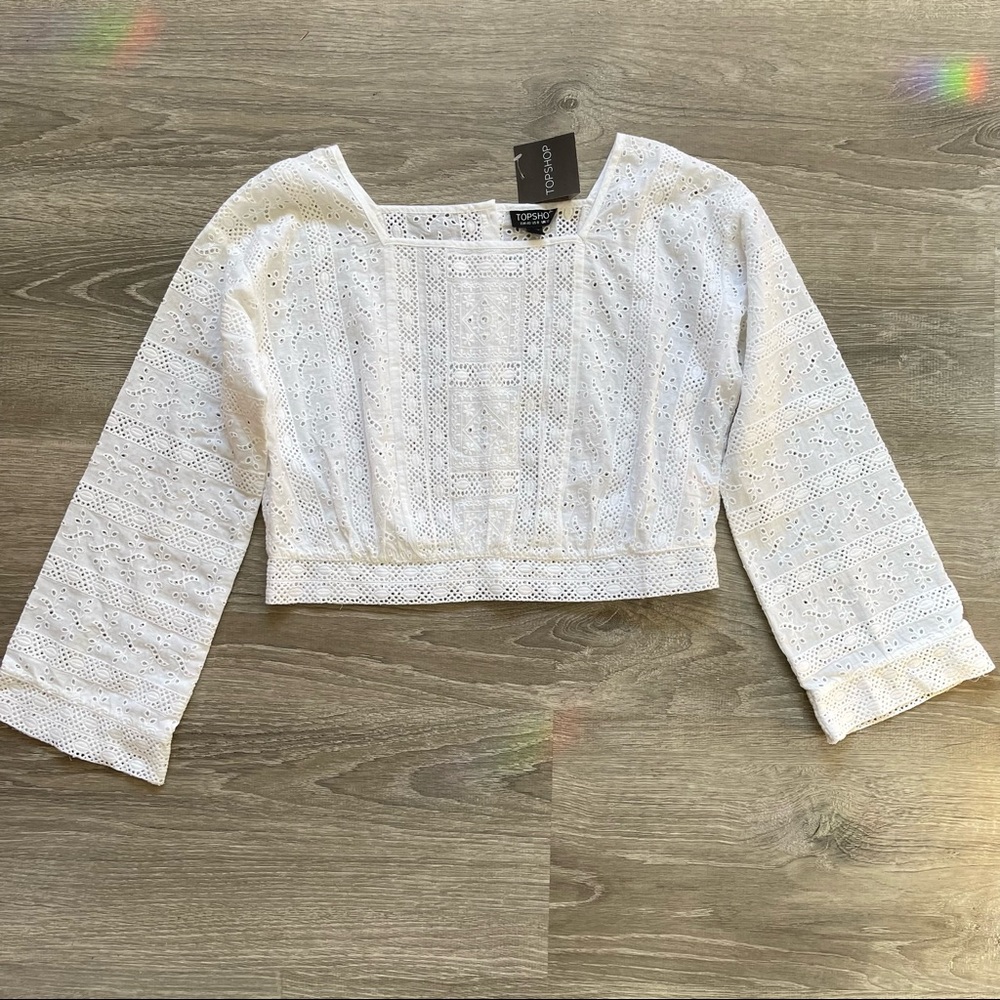 *TOPSHOP Eyelet Cropped Top
